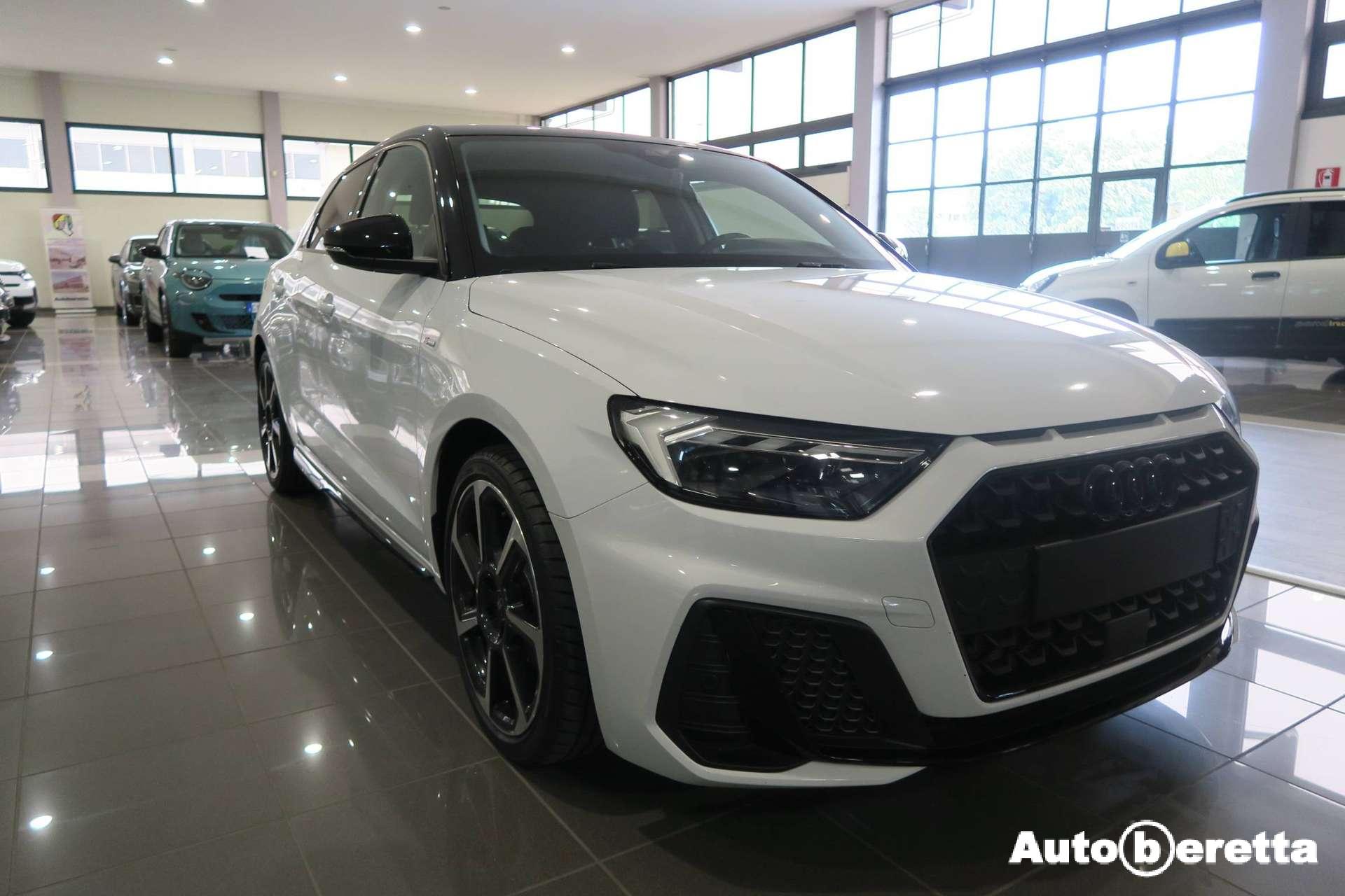Audi A1  A1 SPB 30 1.0 tfsi Identity Black 116cv s-tronic