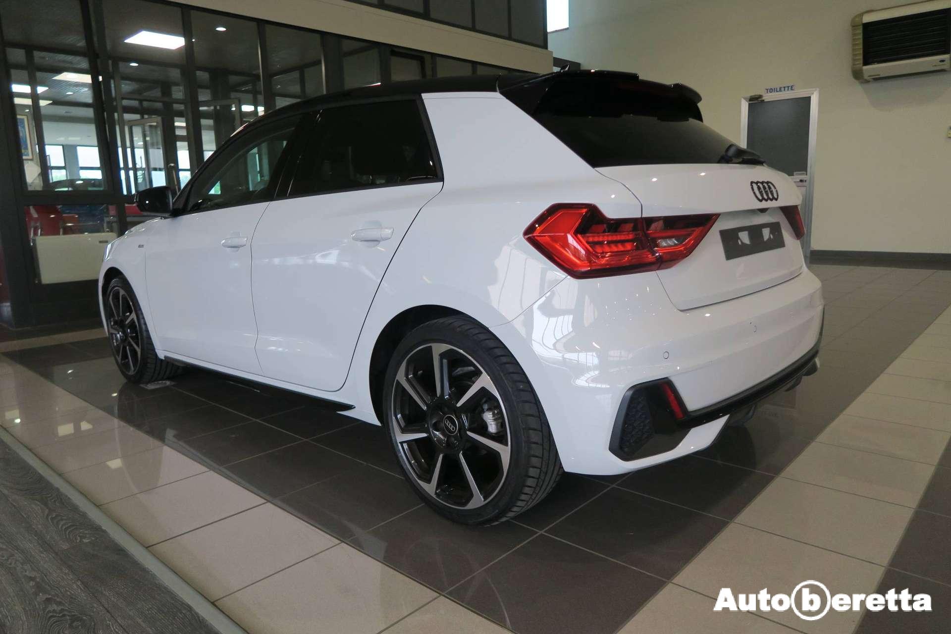 Audi A1  A1 SPB 30 1.0 tfsi Identity Black 116cv s-tronic