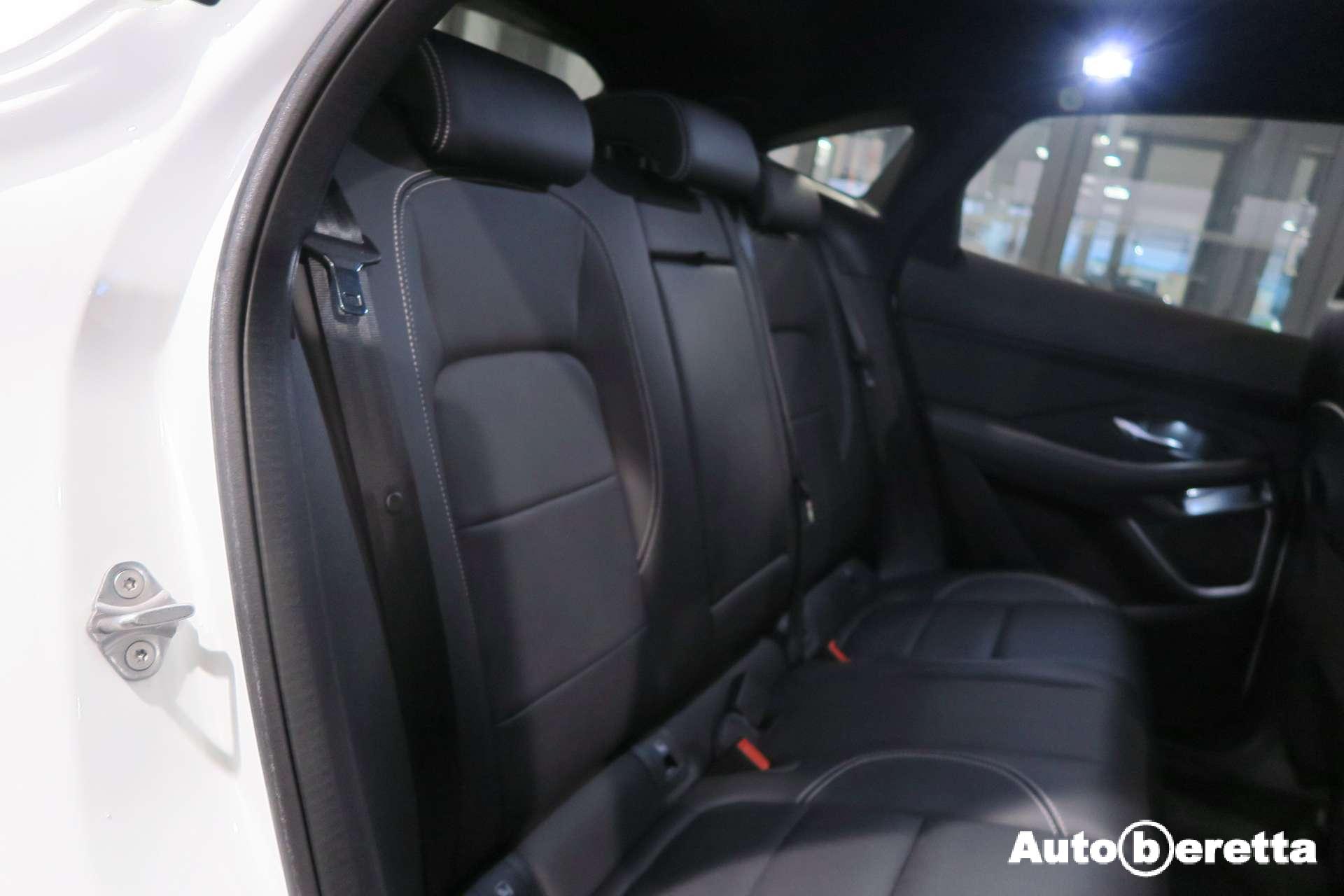 Jaguar E-Pace  2.0d MHEV AWD R DINAMIC SE 204CV