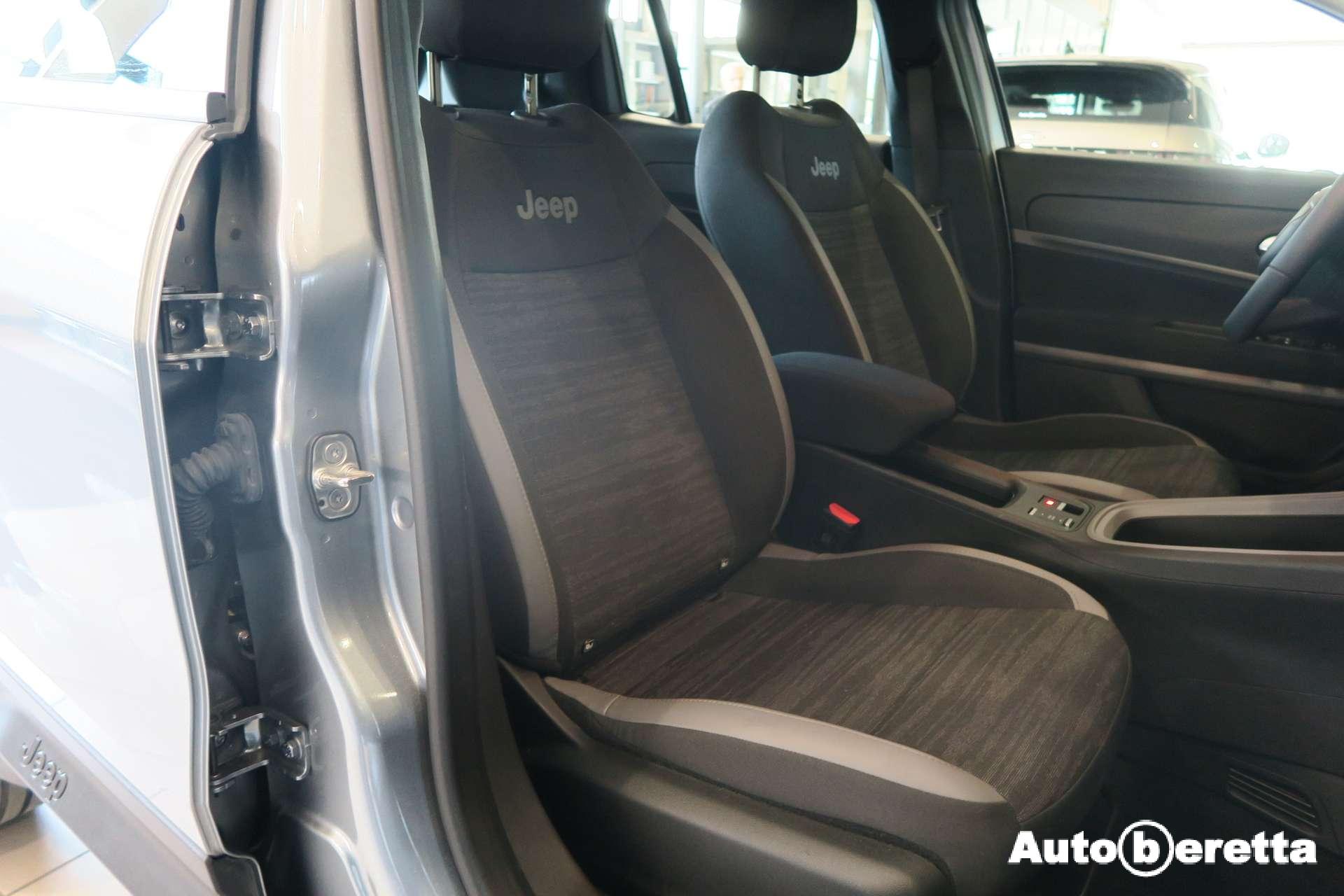 Jeep Avenger  Avenger 1.2 turbo e-hybrid mhev fwd 110cv edct6