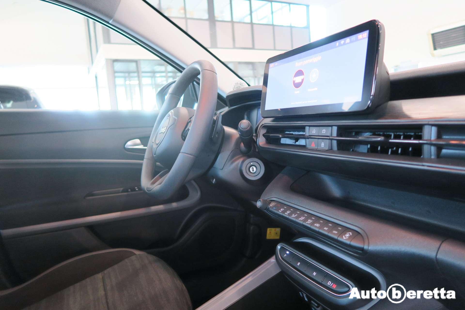 Jeep Avenger  Avenger 1.2 turbo e-hybrid mhev fwd 110cv edct6