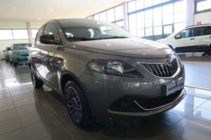 Lancia Ypsilon  1.0 firefly hybrid Gold Plus s