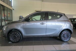 Lancia Ypsilon  1.0 firefly hybrid Gold Plus s