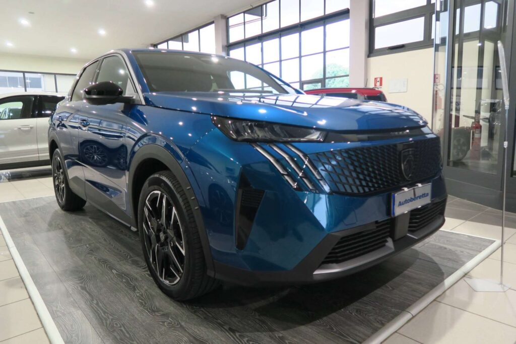 Peugeot 3008  3008 1.2 hybrid Allure 145cv e-dcs6