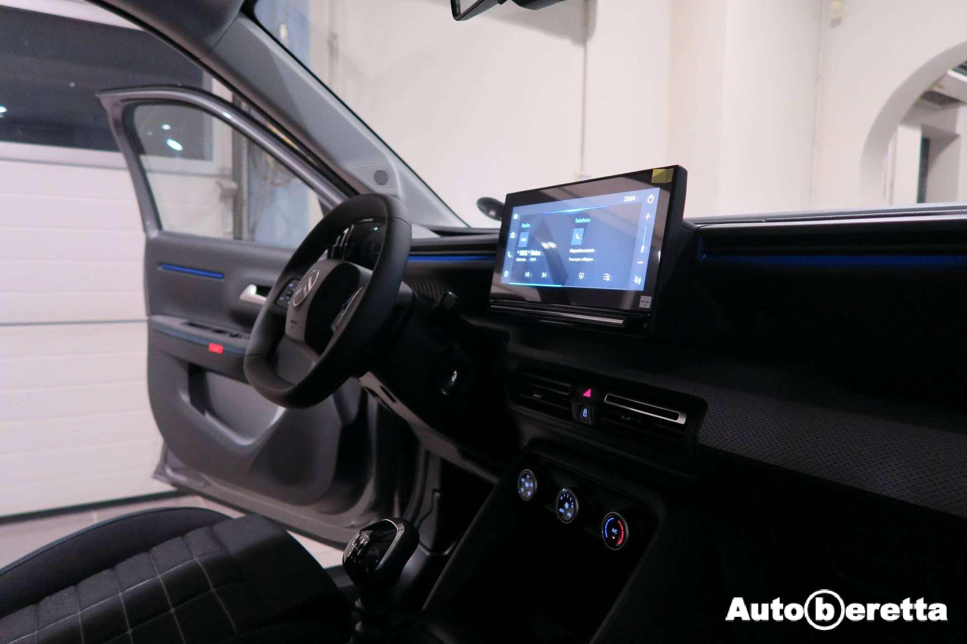 Citroen C3  NUOVA C3 1.2 puretech turbo Plus 100cv s