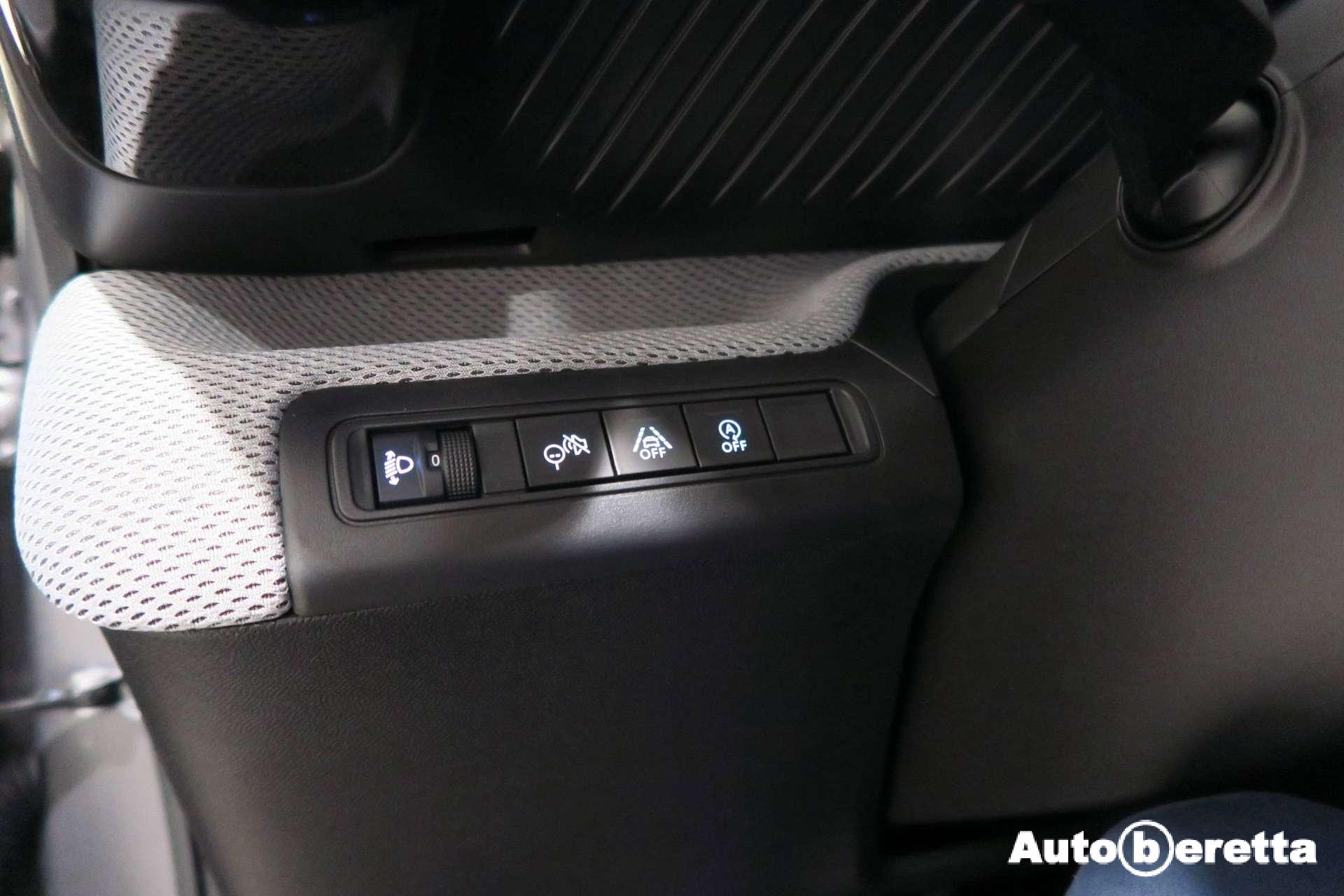 Citroen C3  NUOVA C3 1.2 puretech turbo Plus 100cv s