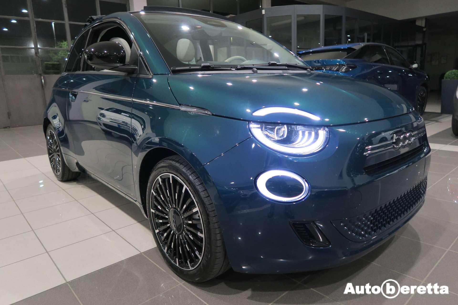 Fiat 500e  NUOVA 500 CABRIO 1.0 hybrid La Prima