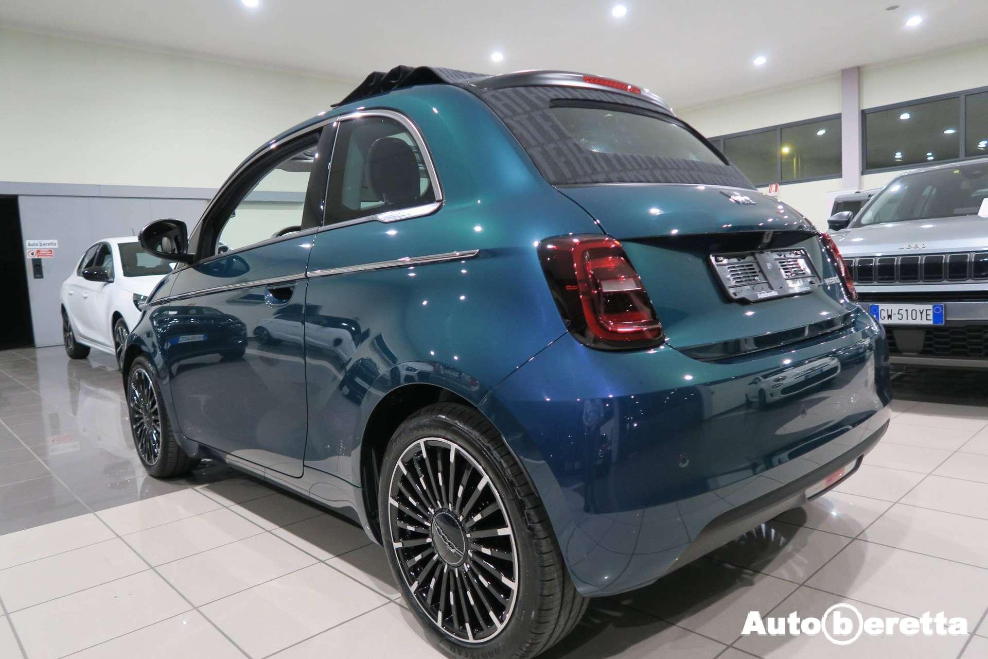 Fiat 500e  NUOVA 500 CABRIO 1.0 hybrid La Prima