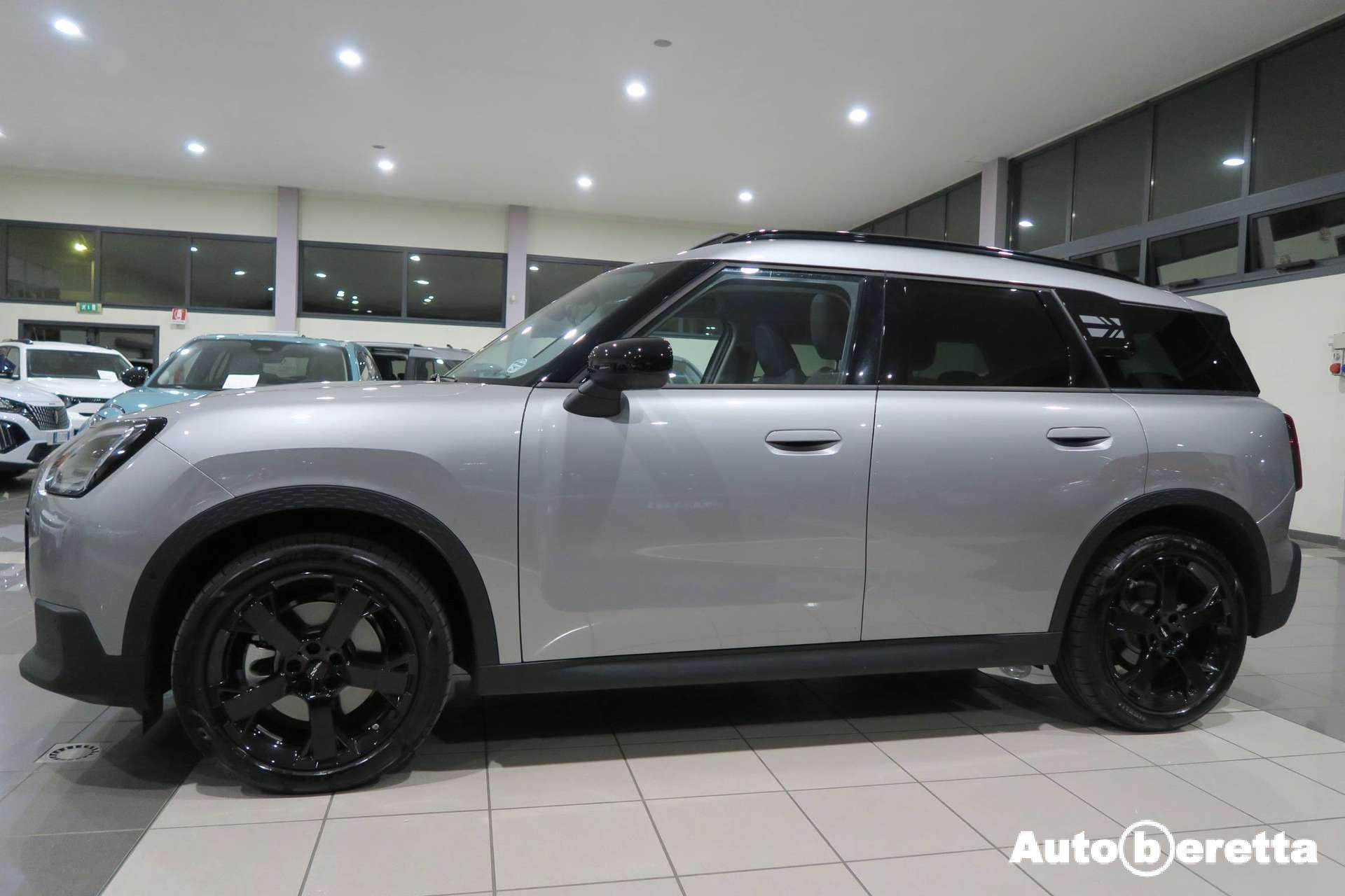 MINI Cooper Countryman  Mini Countryman U25 1.5 48V C Classic auto