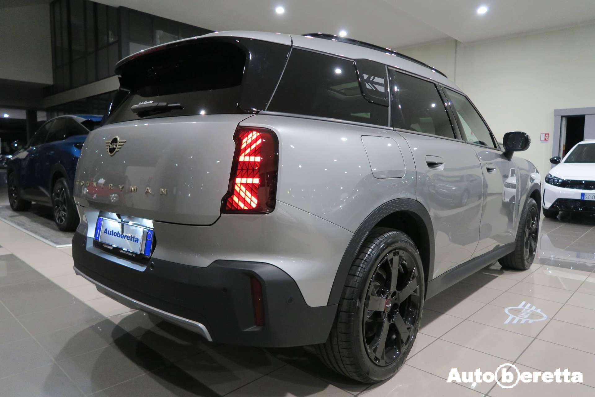 MINI Cooper Countryman  Mini Countryman U25 1.5 48V C Classic auto