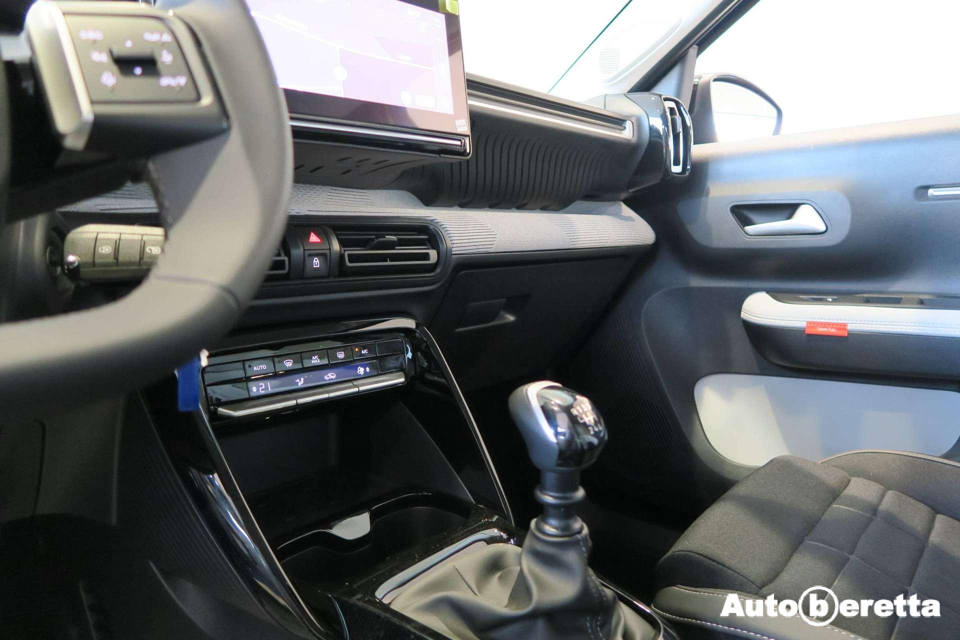 Citroen C3  NUOVA C3 1.2 puretech turbo Max 100cv s
