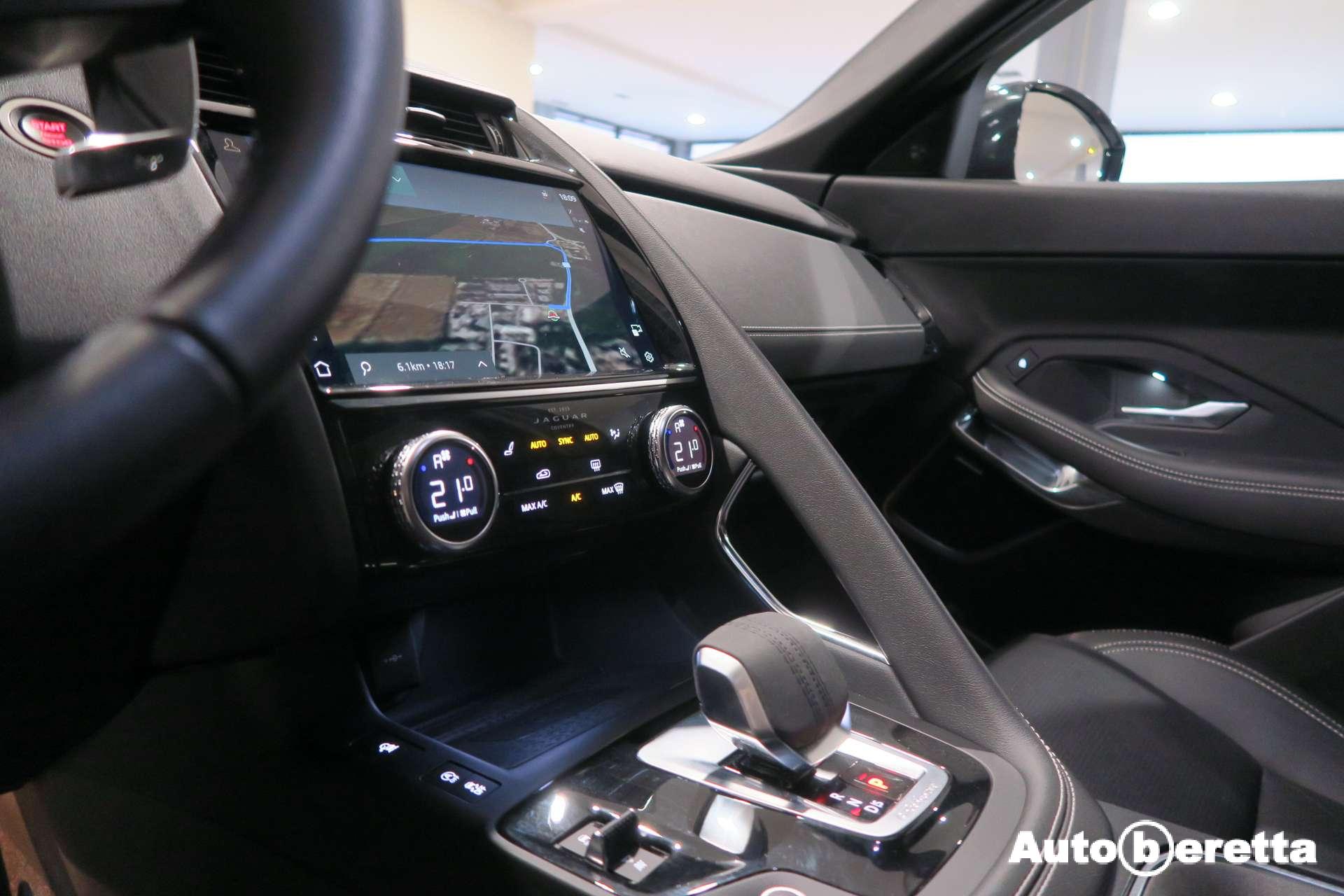 Jaguar E-Pace  2.0d MHEV AWD R DINAMIC SE 204CV