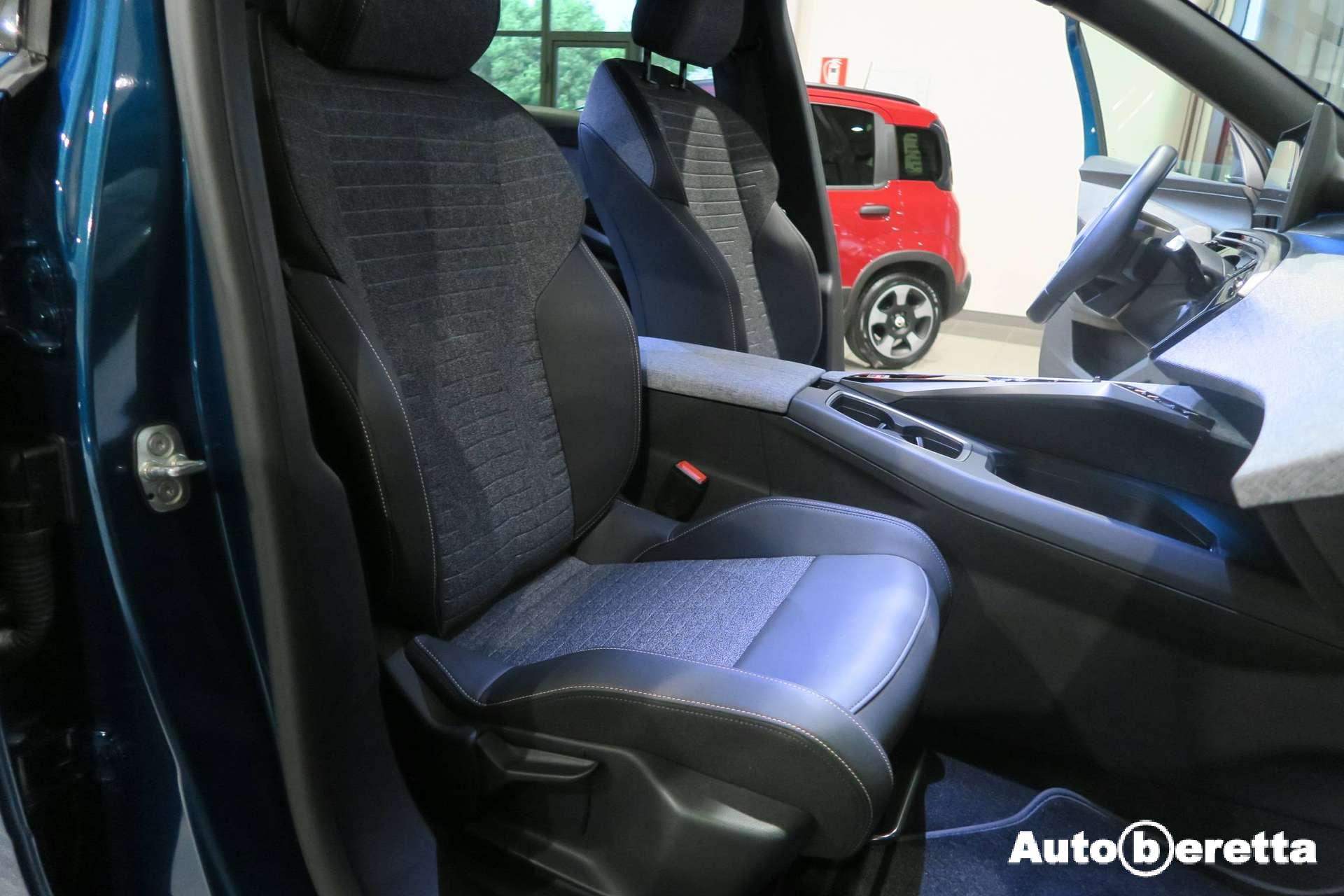 Peugeot 3008  3008 1.2 hybrid Allure 145cv e-dcs6