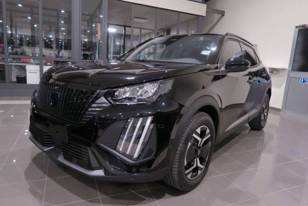 Peugeot 2008  2008 1.2 hybrid Allure 110cv e-dcs6