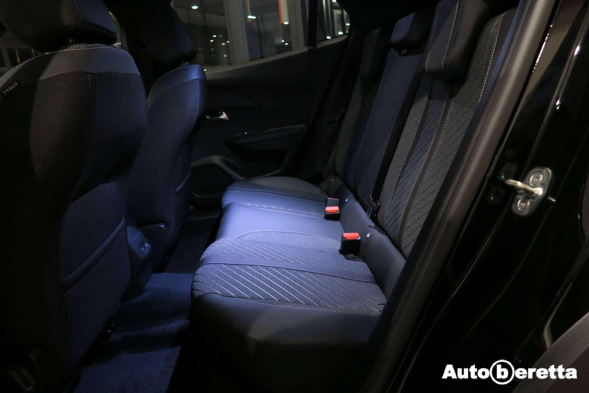 Peugeot 2008  2008 1.2 hybrid Allure 110cv e-dcs6