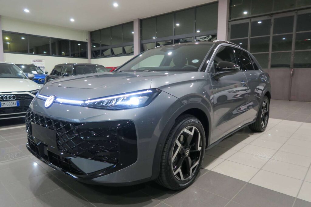Volkswagen T-Roc  T-Roc 1.5 tsi hybrid R-Line 150cv