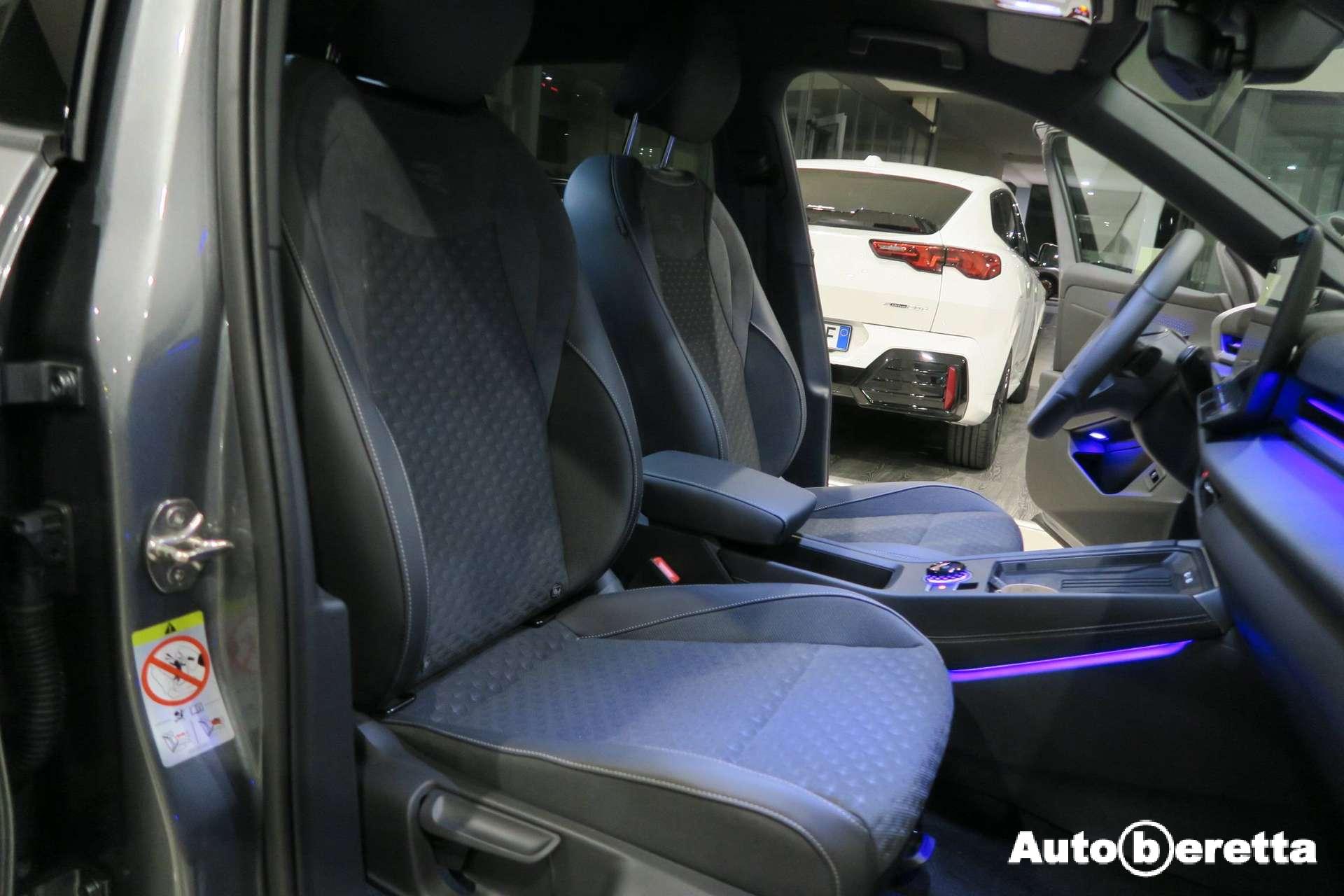 Volkswagen T-Roc  T-Roc 1.5 tsi hybrid R-Line 150cv