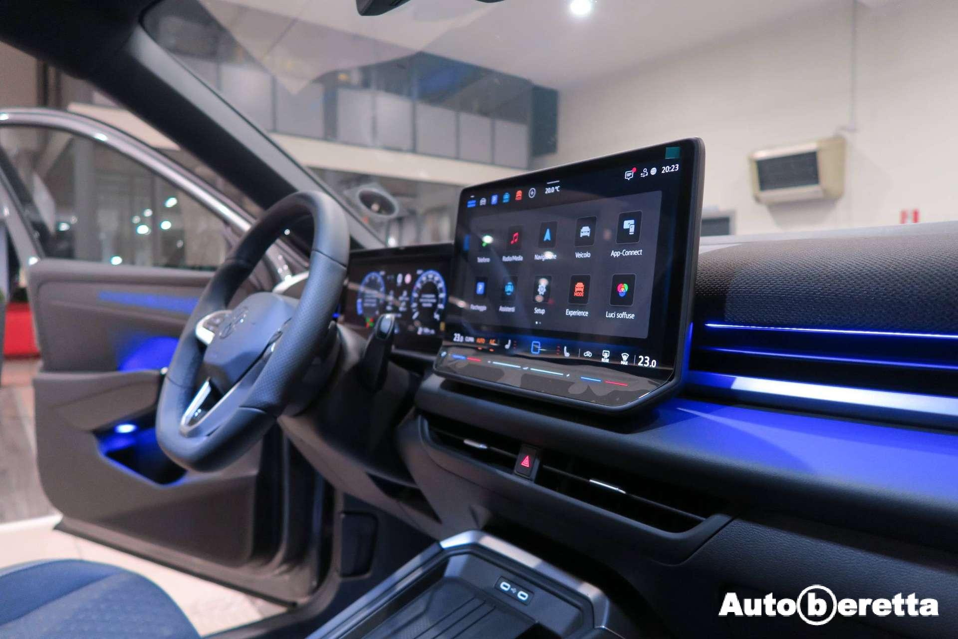 Volkswagen T-Roc  T-Roc 1.5 tsi hybrid R-Line 150cv