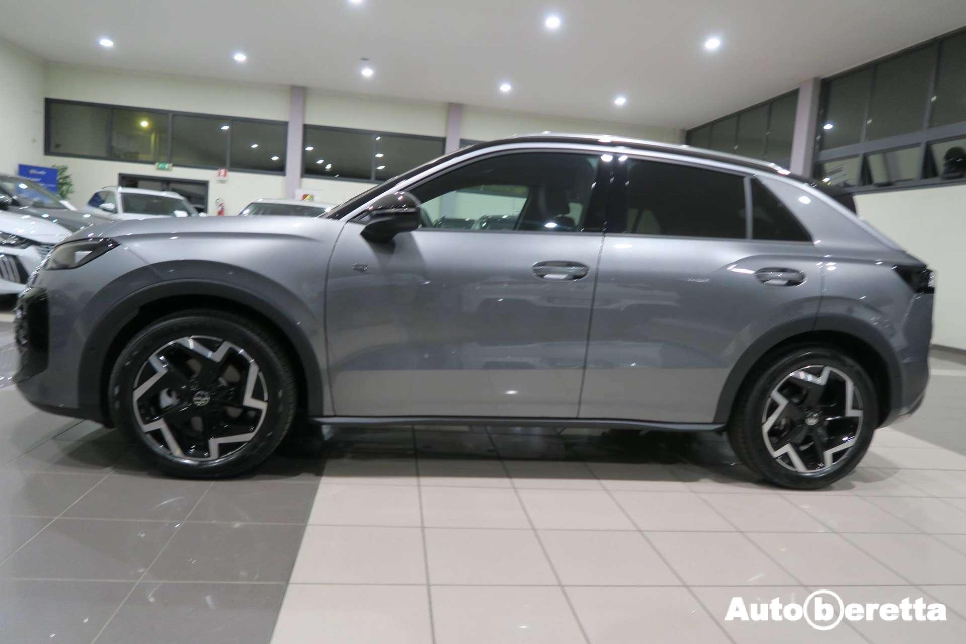 Volkswagen T-Roc  T-Roc 1.5 tsi hybrid R-Line 150cv