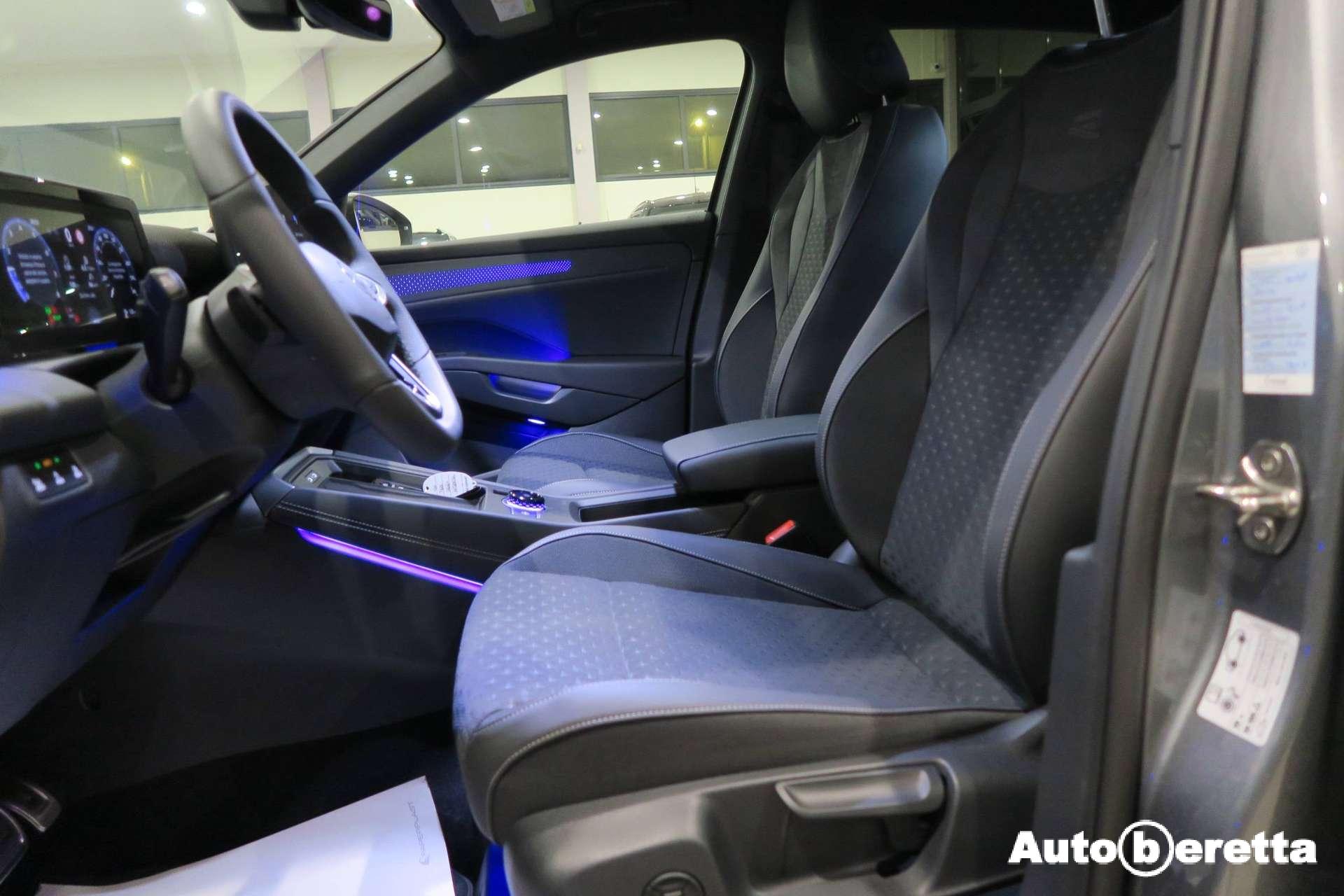 Volkswagen T-Roc  T-Roc 1.5 tsi hybrid R-Line 150cv