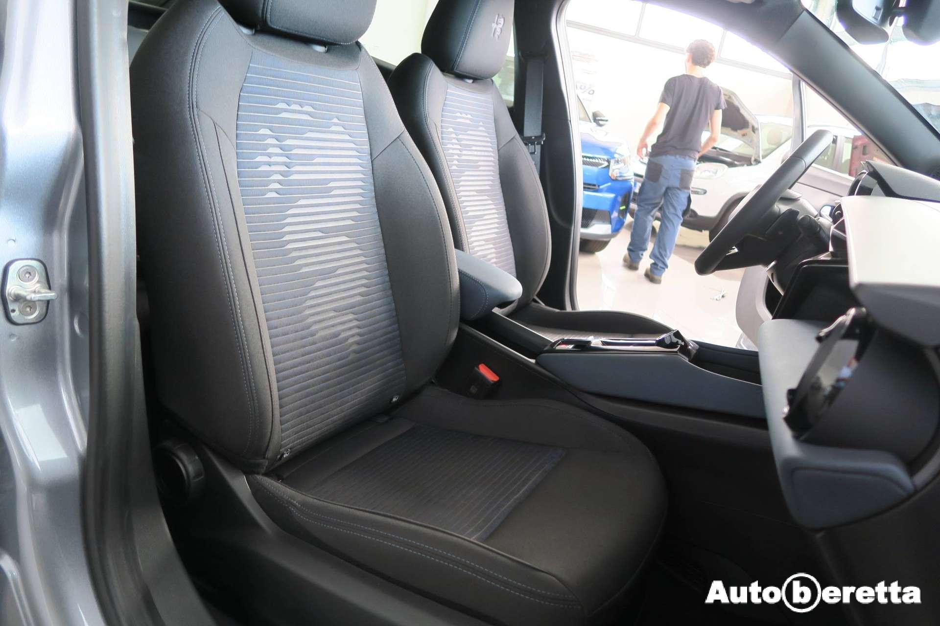 Alfa Romeo Junior  Junior 1.2 ibrida 145cv edct6