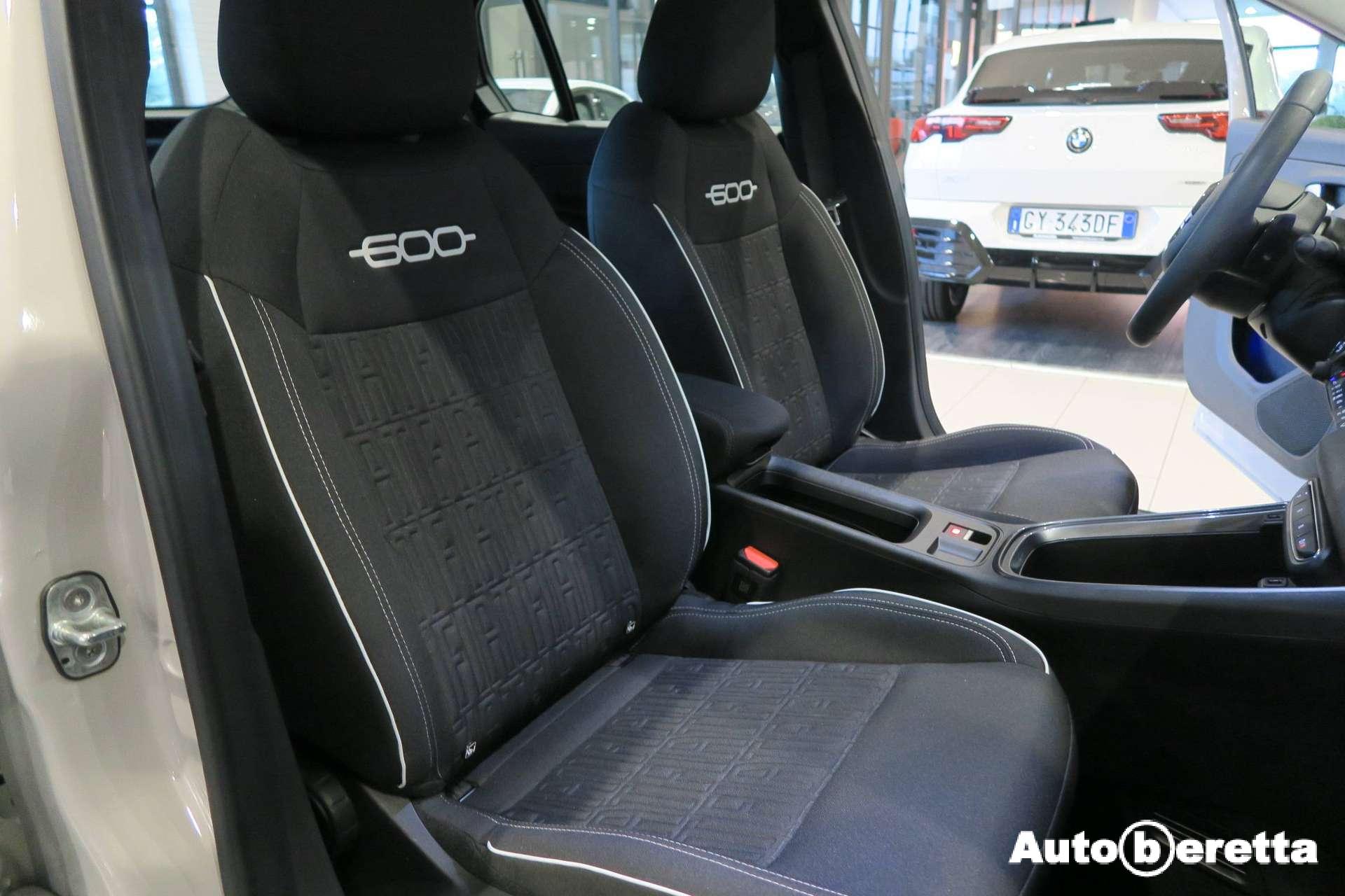 Fiat 600  600 1.2 hybrid 145cv auto
