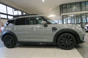 MINI One Countryman  Mini Countryman 1.5 One Hype