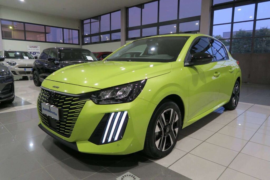 Peugeot 208  208 II 2023 1.2 hybrid Allure 110cv e-dcs 6