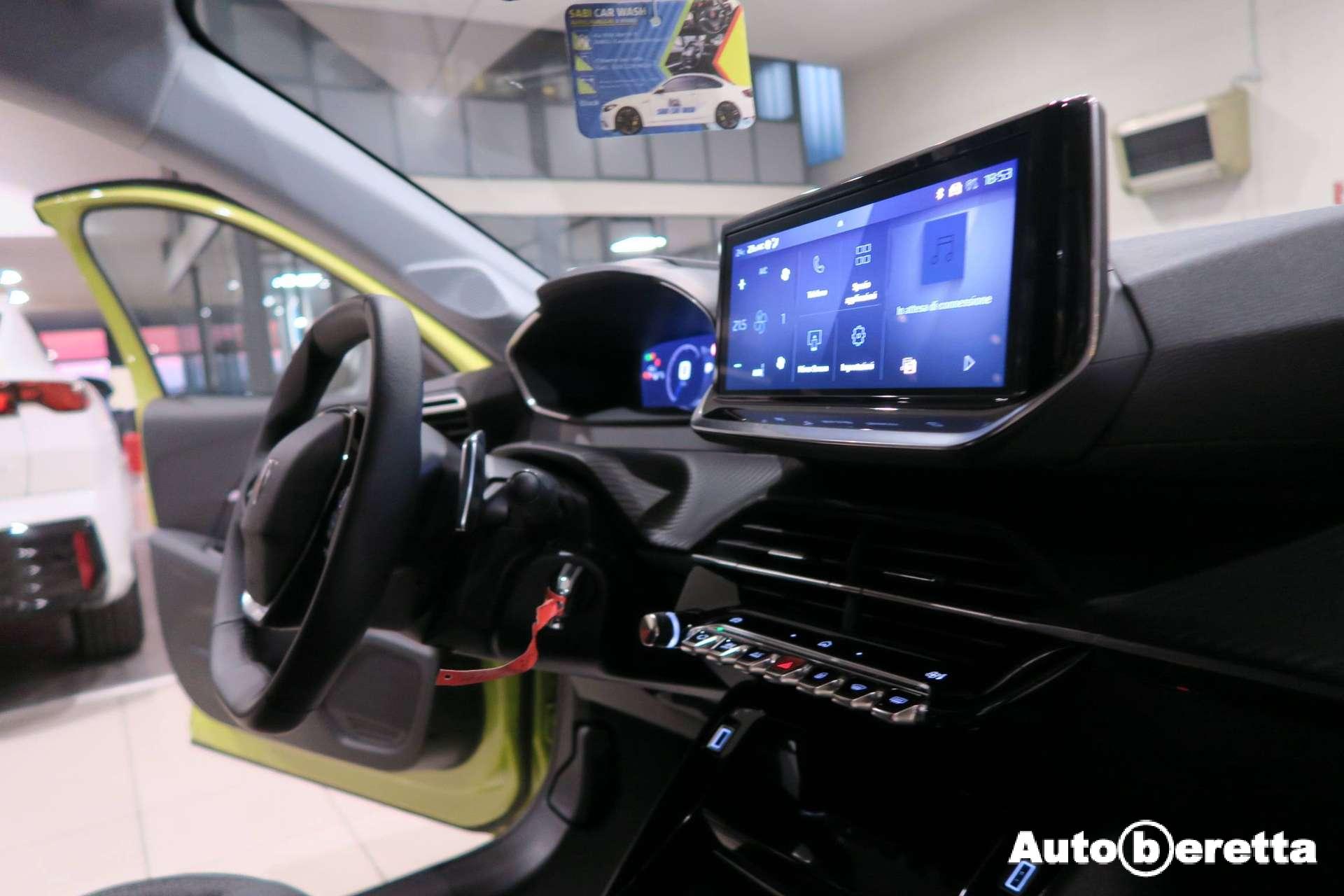 Peugeot 208  208 II 2023 1.2 hybrid Allure 110cv e-dcs 6
